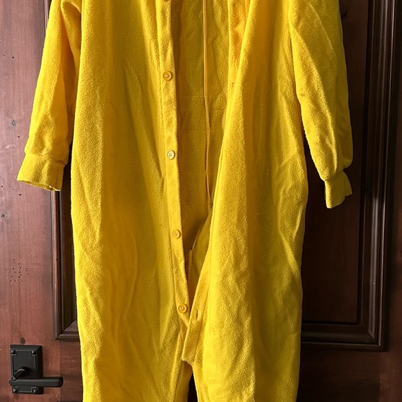 POKÉMON PIKACHU Kids Child’s Large Yellow Fuzzy Costume Face Hood & Tail - Picture 4 of 10